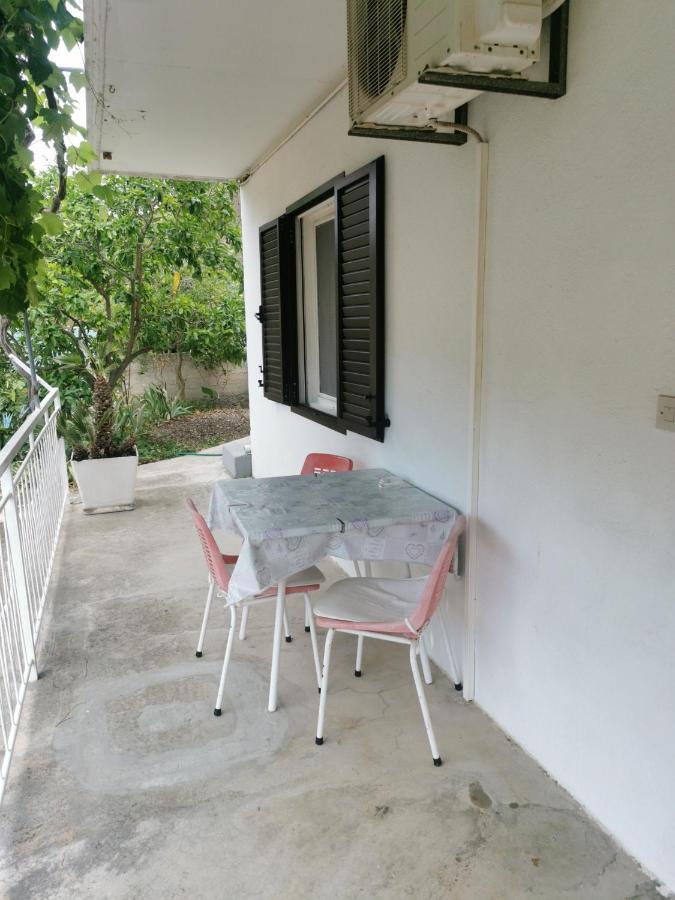 Room Dobrenka Hvar Esterno foto