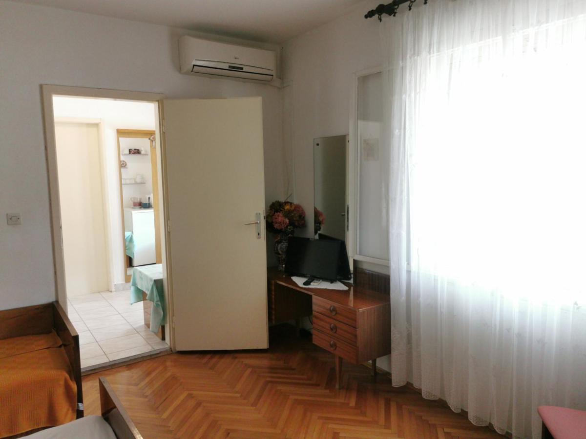 Room Dobrenka Hvar Esterno foto