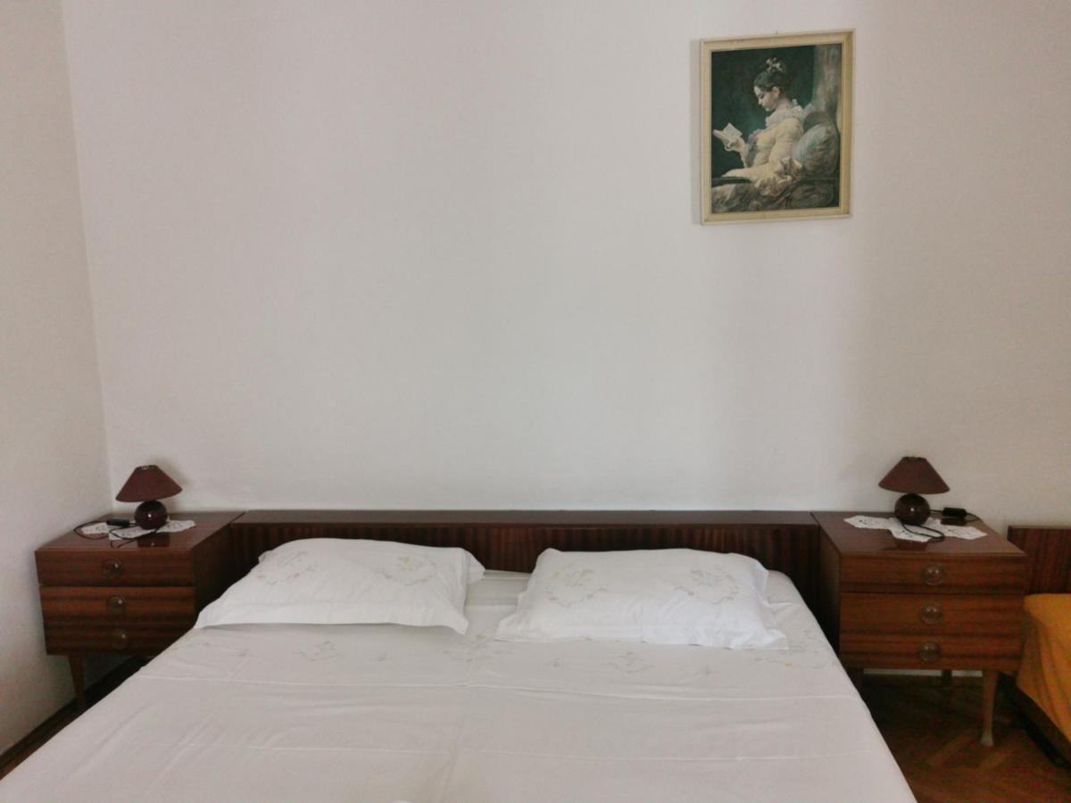 Room Dobrenka Hvar Esterno foto